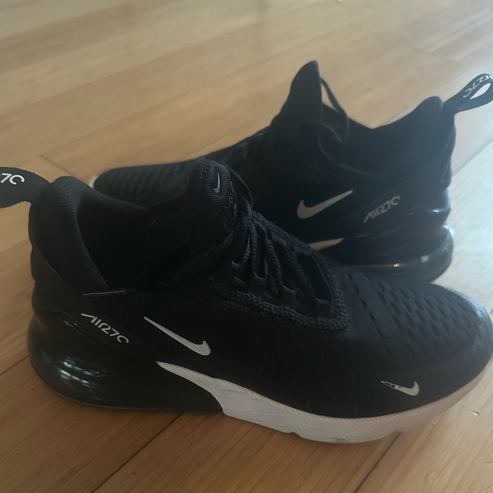 Nike Kids Air Max 270 Sneakers 4.5 Y